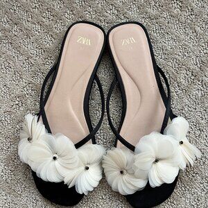 NEW Zara Sandal Slides Black White Mesh Fabric Flowers Flip Flops Size 37 (6.5)